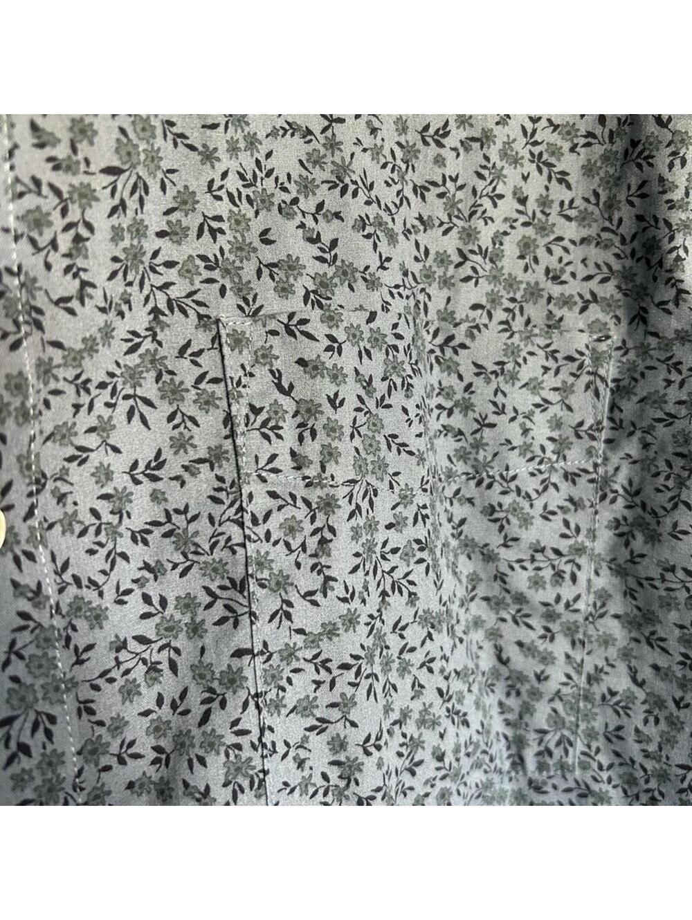 Men’s Floral Button Down - L - Picture 3 of 4